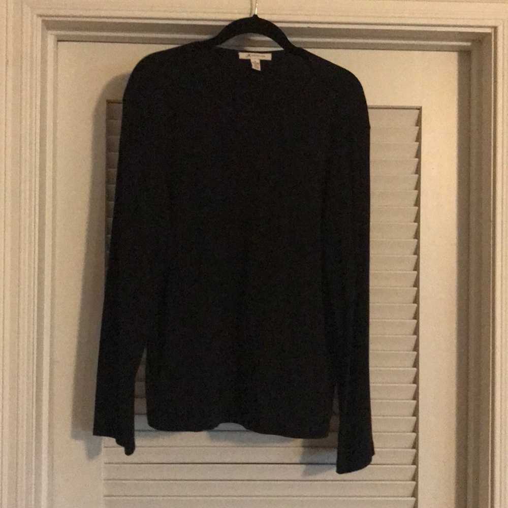 Black long sleeve tee size XL